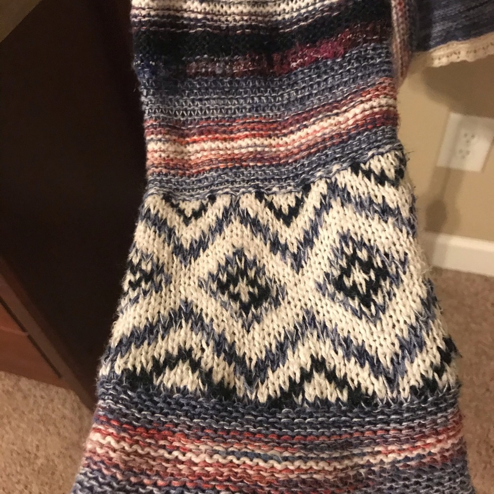 NWOT Aztec Boho Sweater - Picture 4 of 6
